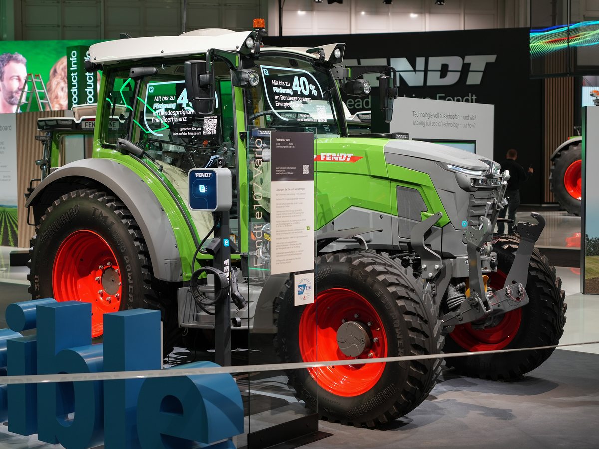 Trator elétrico Fendt e107 Vario exposto na Agritechnica 2025