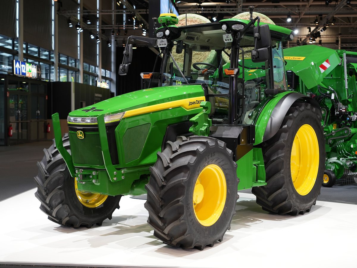 Protótipo do trator elétrico John Deere E-Power de 130 cv