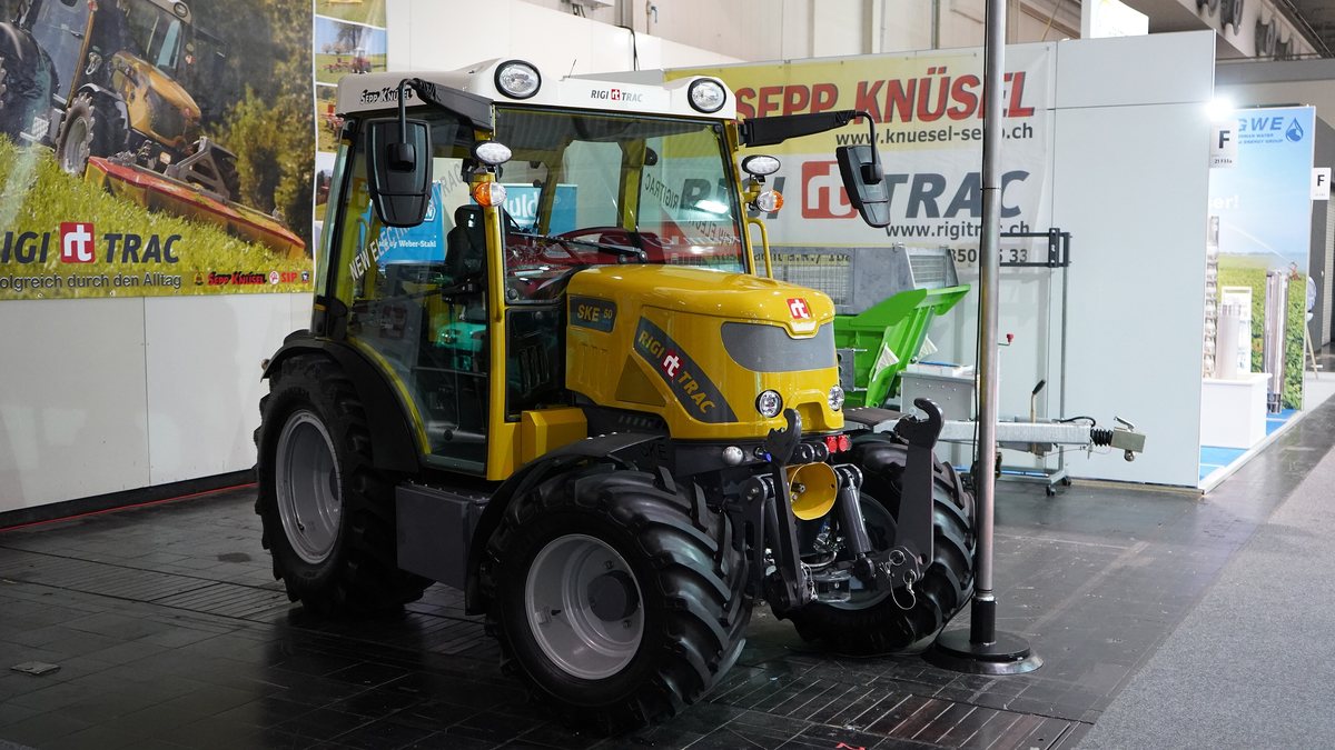 Trator elétrico suíço Rigitrac SKE 50 Electric